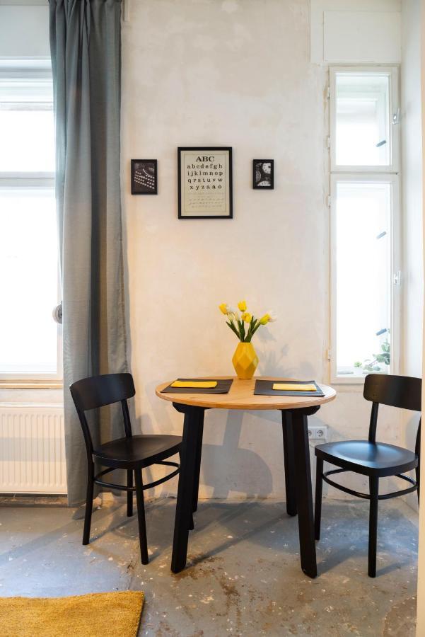 Shabby Chic +freshly Furnished +self Check-in Appartement Berlijn